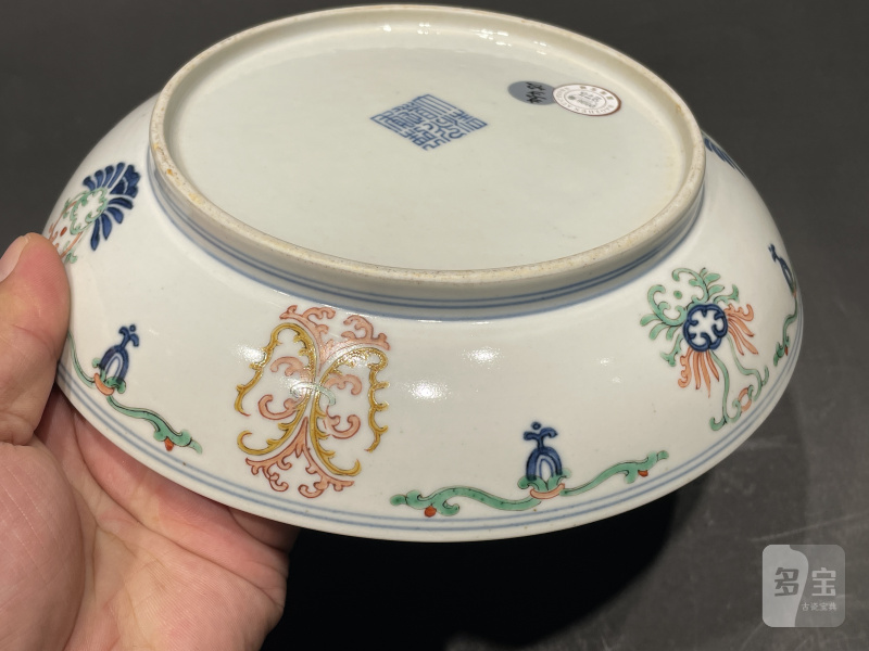 清道光 斗彩忍冬纹盘 - 图8